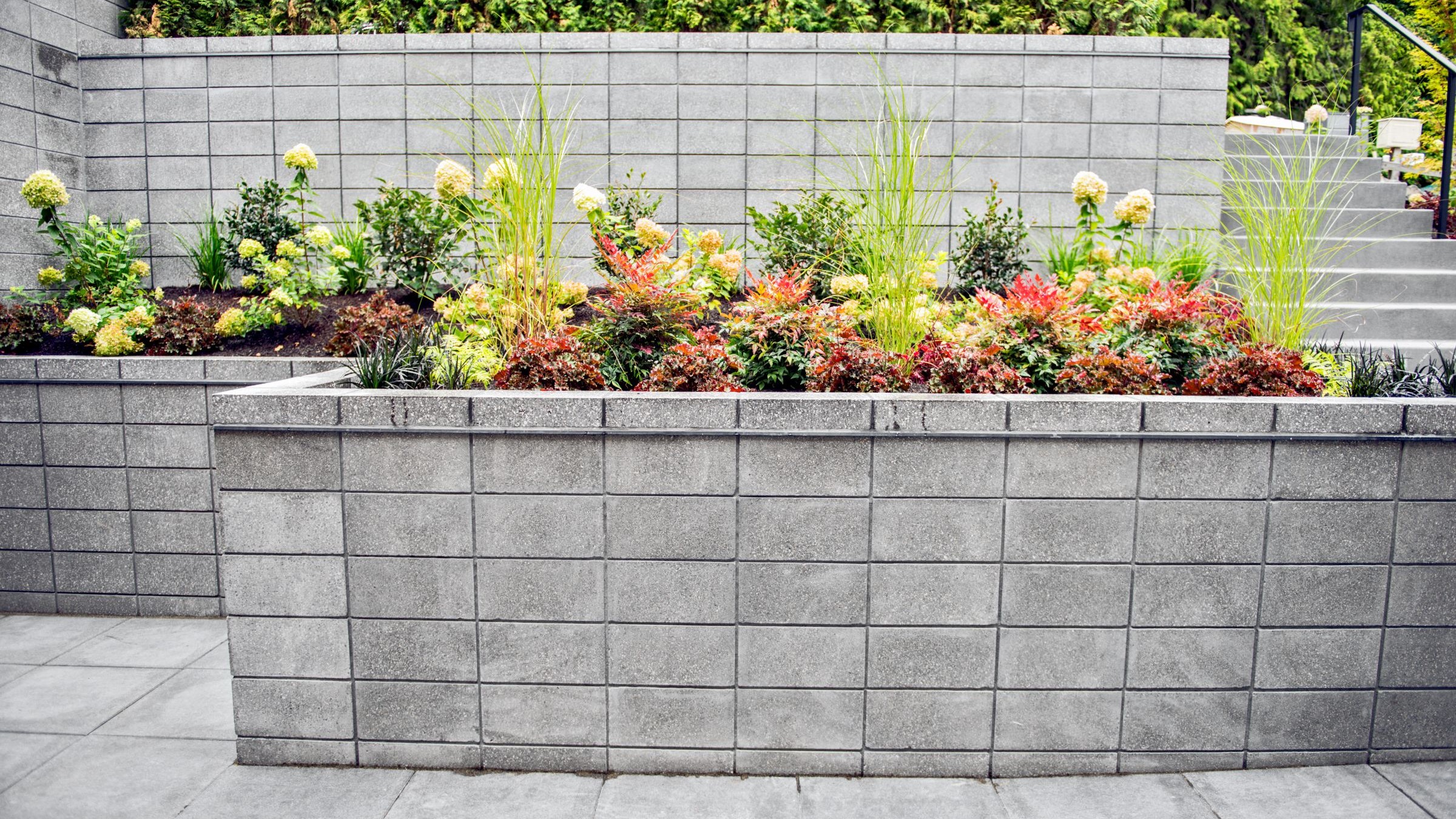 Concrete Retaining Walls and Slabs